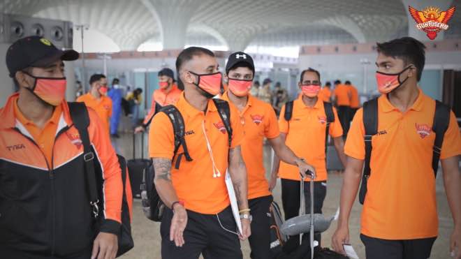 Sunrisers Hyderabad at Mumbai Airport before departure