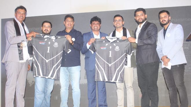 Mohammedan Sporting Club rope in investor and unveiled the new jersey