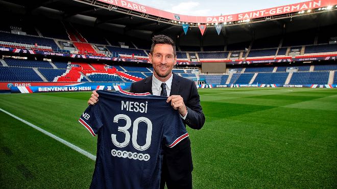 Lionel Messi signs two-year deal with Paris Saint-Germain after leaving Barcelona