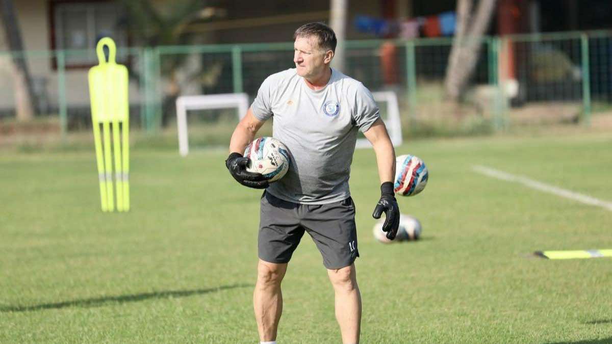 ISL 2022-23: Jamshedpur FC extend the stay of Goalkeeping Coach Leslie Cleevely
