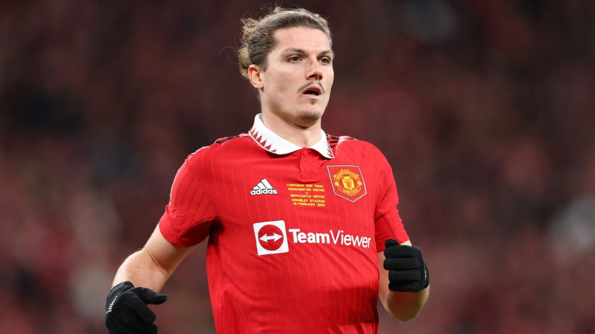Read more about the article Manchester United midfielder Marcel Sabitzer ruled out for the rest of the season with a knee injury